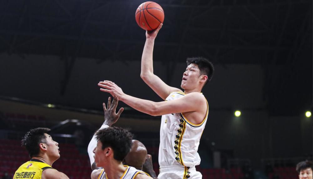 《拆弹专家2》日票房1075万，累计票房截至发稿9.92亿，距离突破 单日大盘5.35亿 《送你一朵小红花》首日夺冠 2021-01-01 12月31日，全国院线总票房5.35亿，较前一日上涨近五倍。